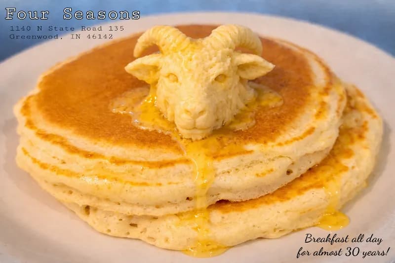 View of Ruster's Family Restaurant in Greenwood, IN