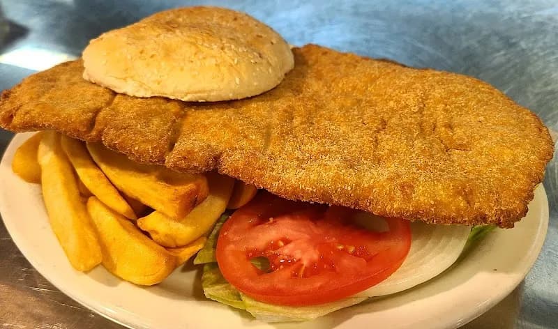View of Ruster's Family Restaurant in Greenwood, IN