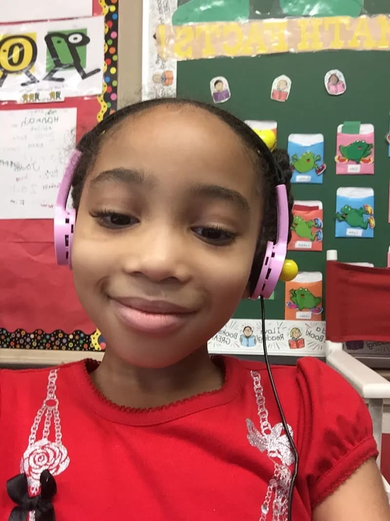 View of Ruth Moyer Elementary School in Fort Thomas, KY