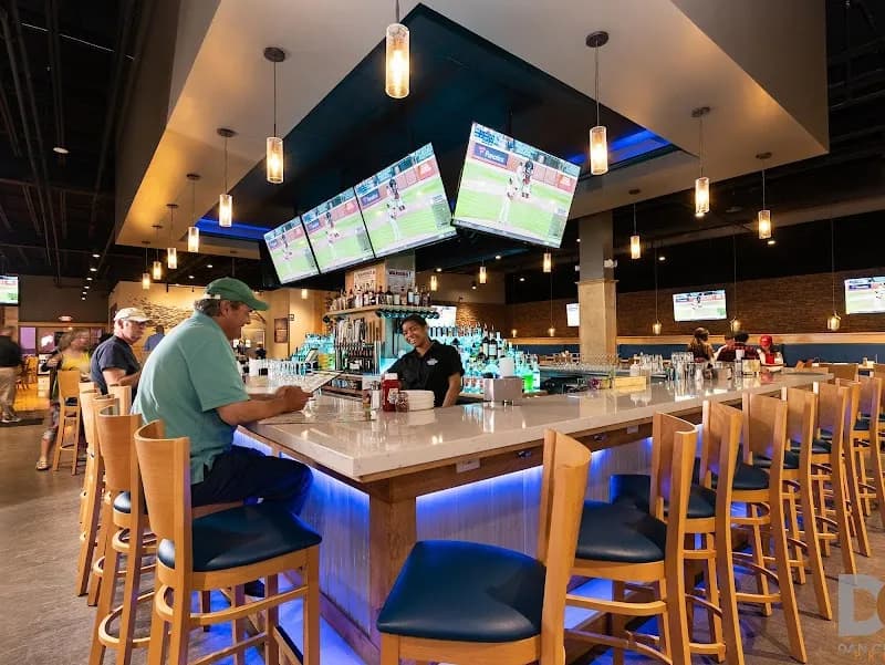 Ryan's Ten Pin Eatery & Arcade restaurant in Cape Cod, MA