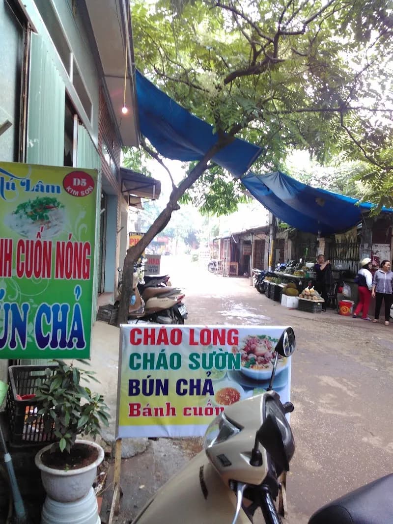 View of Sơn Tây Local Market Food Court in Sơn Tây, HN