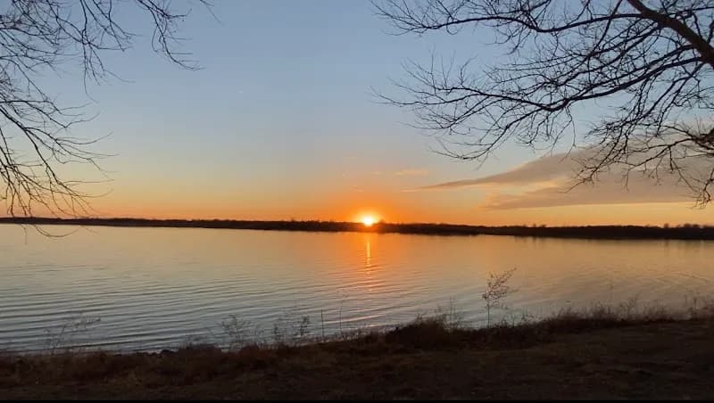Sailboat Cove fishing pier in Smithville, MO
