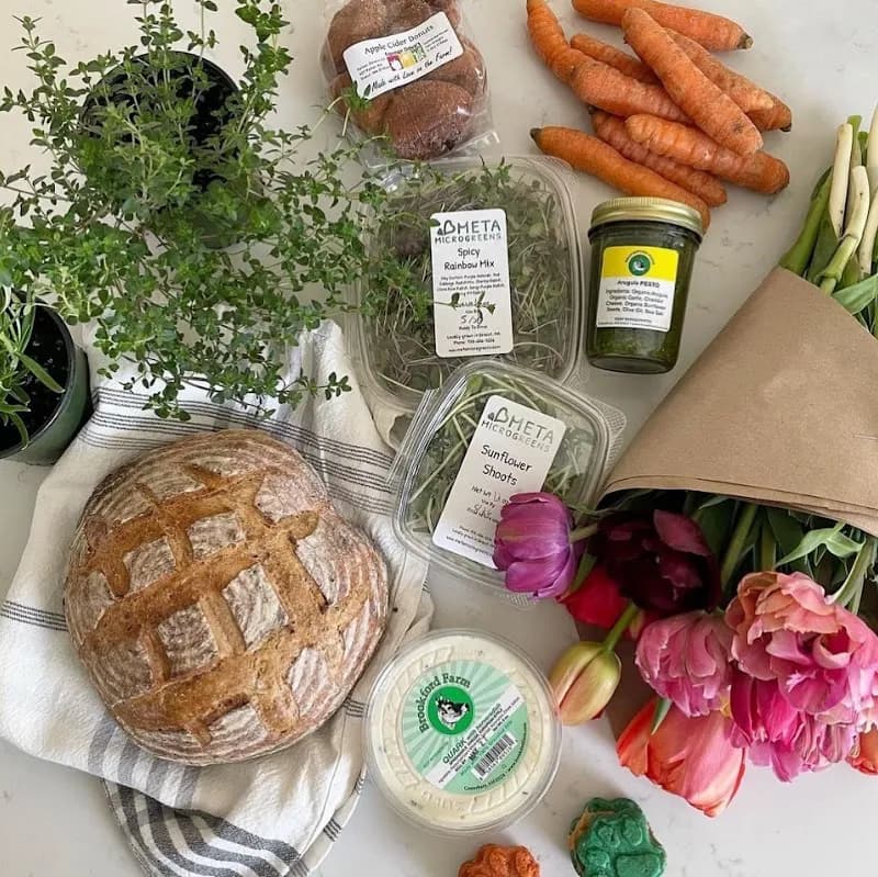 View of Salem NH Farmers Market in Plaistow, NH