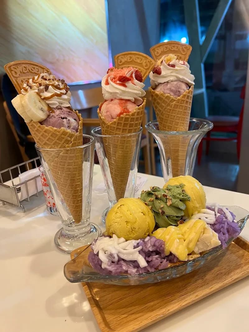 View of Samsen Ice Cream & Dessert Shops in Samsen, BKK