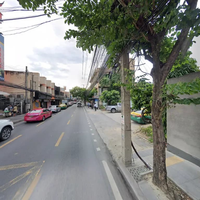 Samsen Market attraction in Samsen, BKK