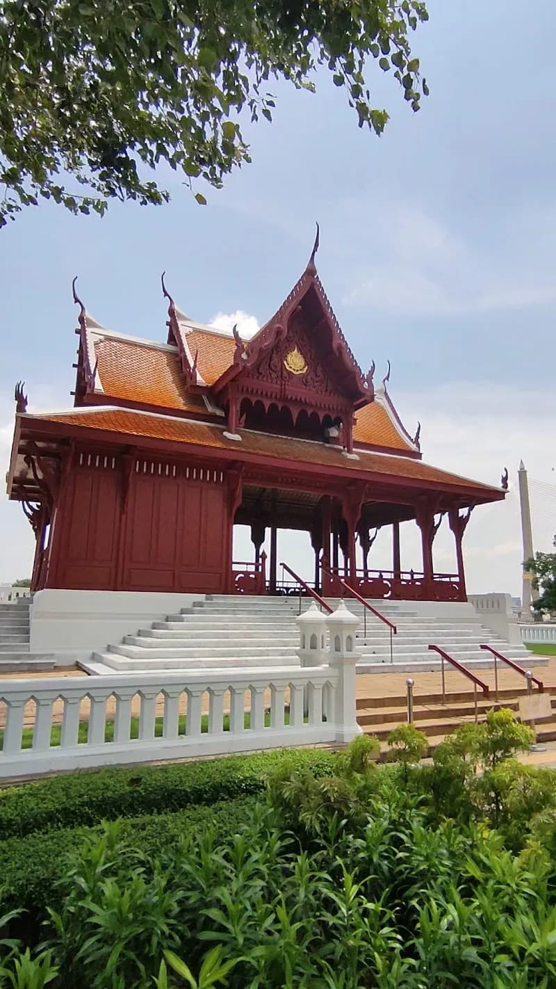 View of Santi Chai Prakan Park in Samsen, BKK