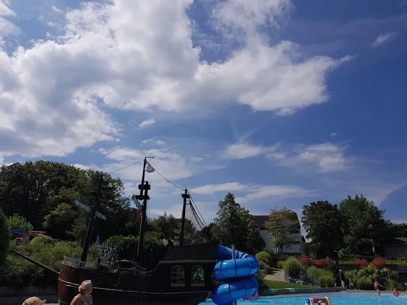 View of Schwimmbad Fohrbach in Zollikon, ZH