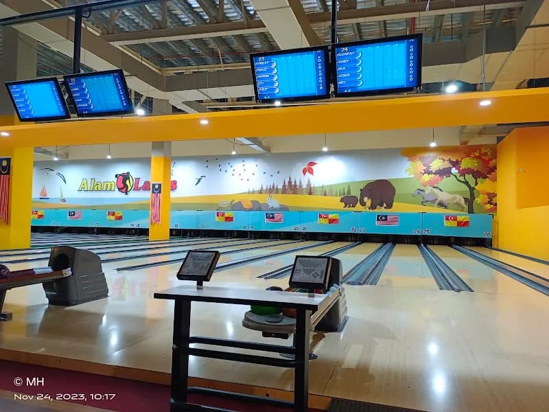 View of Shah Alam Bowling Alley in Shah Alam, SG