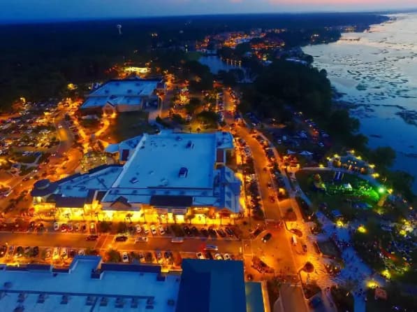 Shelter Cove Towne Centre business center in Hilton Head, SC