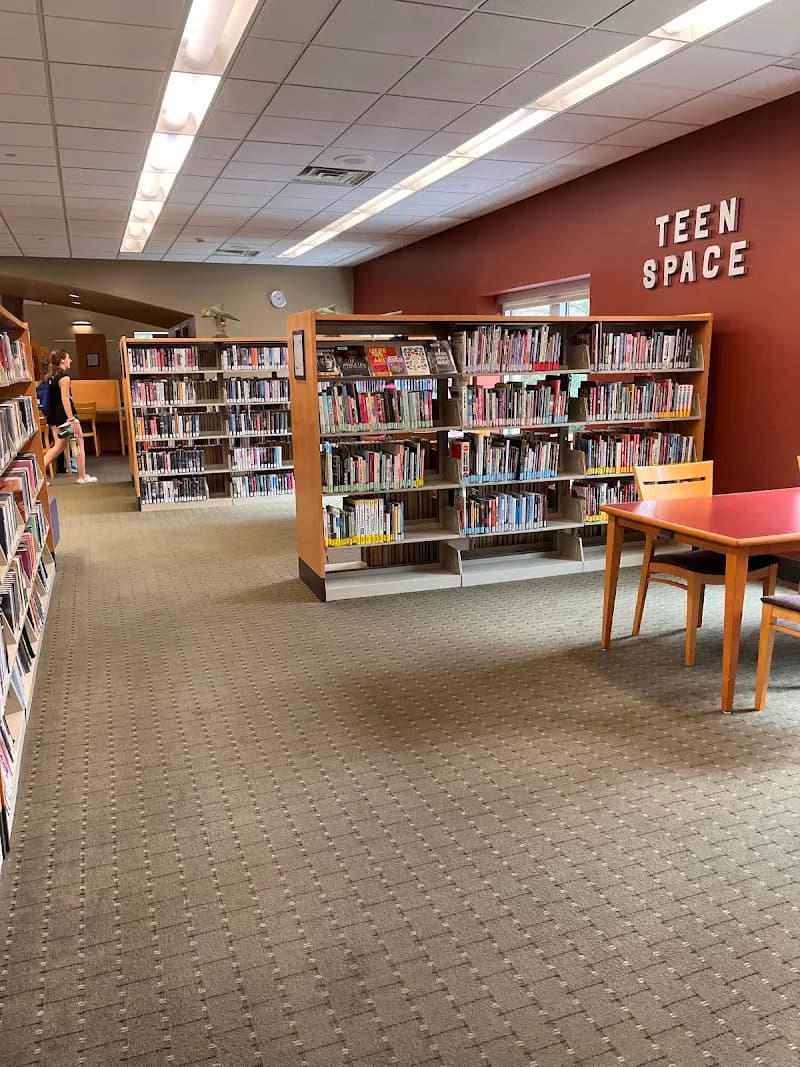 Shorewood Public Library library in Shorewood, WI