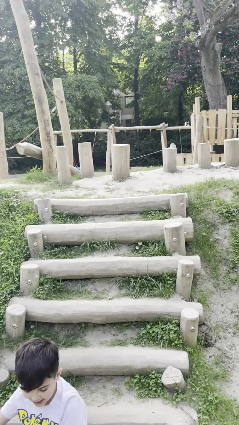 View of Sint-Jozefpark Playground in Vilvoorde, VBR