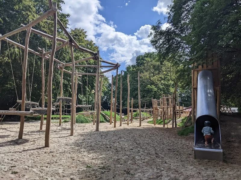 View of Sint-Jozefpark Playground in Vilvoorde, VBR