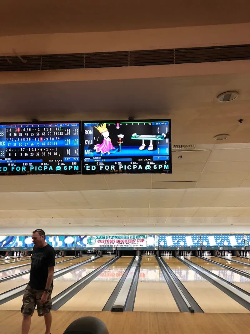 SM Bowling - SM City Cebu bowling alley in Cebu, CV