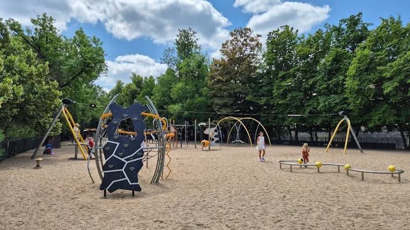 Smíchovská nemovitostní společnost Playground playground in Smíchov, CZ