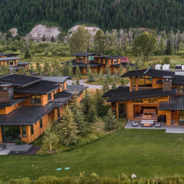 Snake River Sporting Club travel agency in West Yellowstone, MT