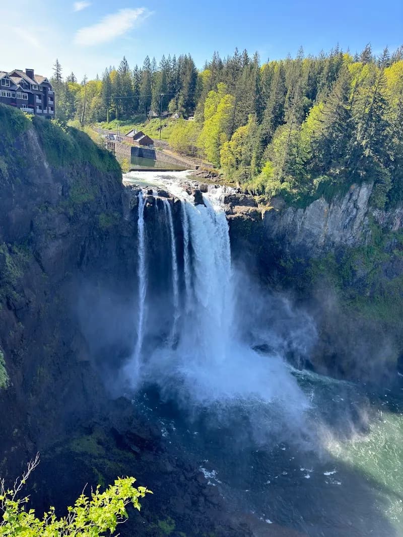 View of Snoqualmie Falls in Seattle, WA