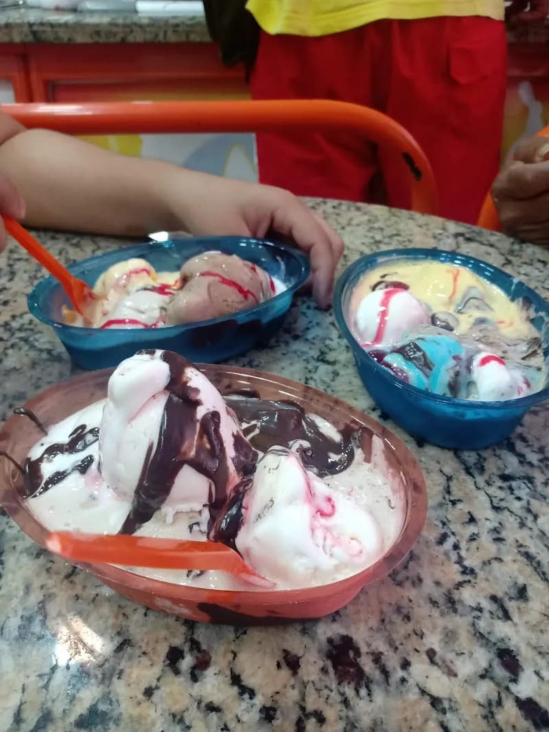 View of Sorveteria Saraiva Mendes in Embu das Artes, SP