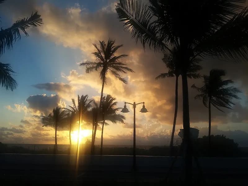 View of South Fort Lauderdale Beach Boulevard in Fort Lauderdale, FL
