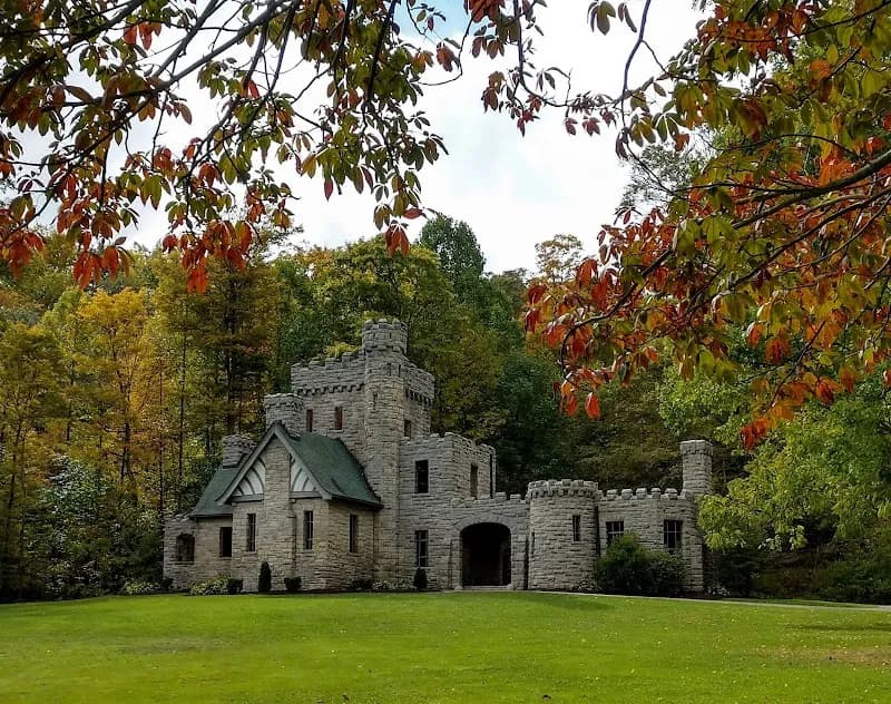 Squire's Castle castle in Brecksville, OH
