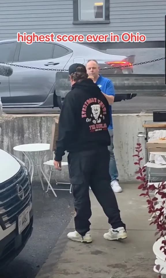 View of St. Francis Apizza in Hyde Park, OH