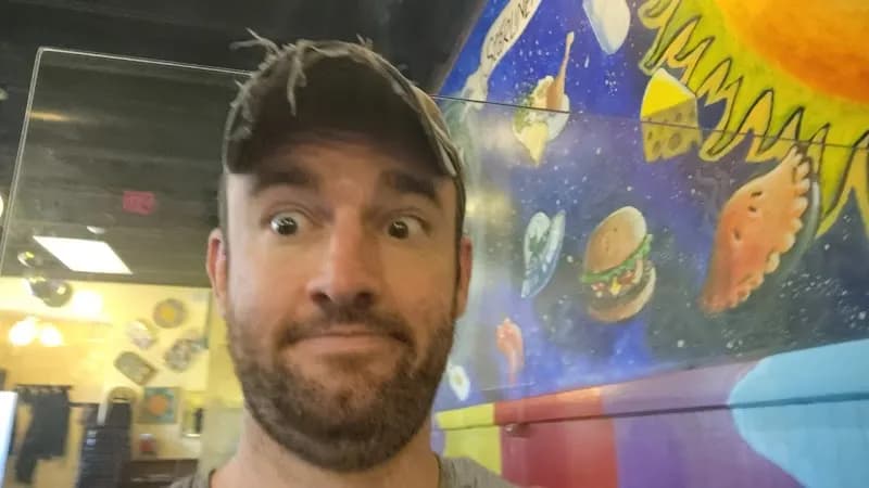 View of Starliner Diner in Grandview Heights, OH