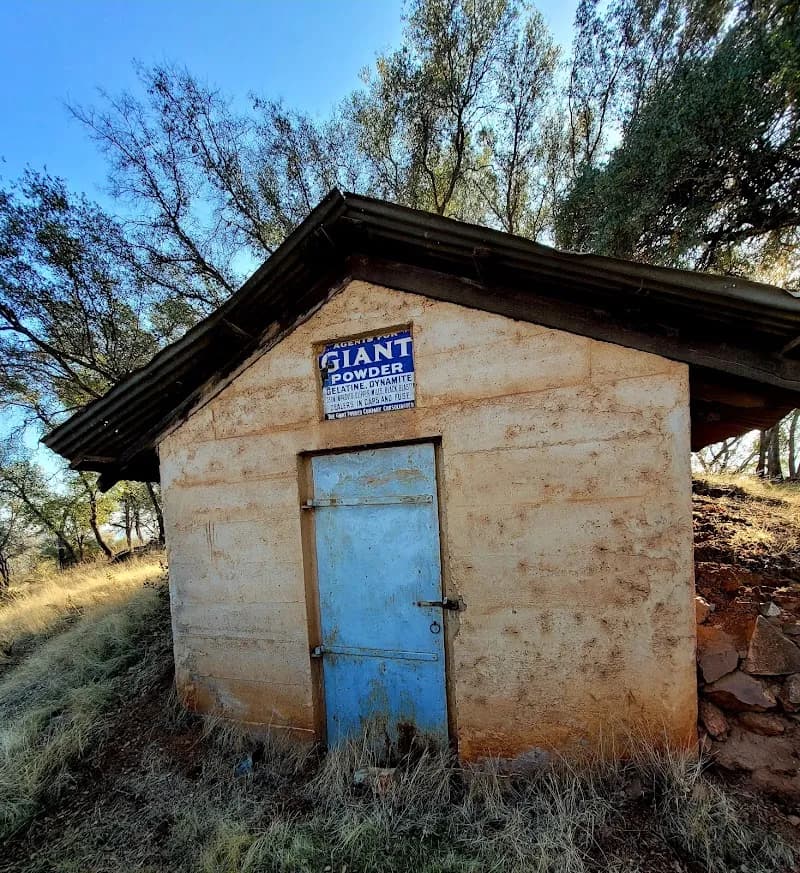 View of Stockton Creek Reservoir Trailhead in Stockton, CA