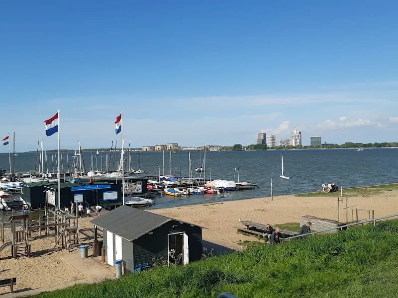 Strand Muiderberg sports activity location in Muiden, NH