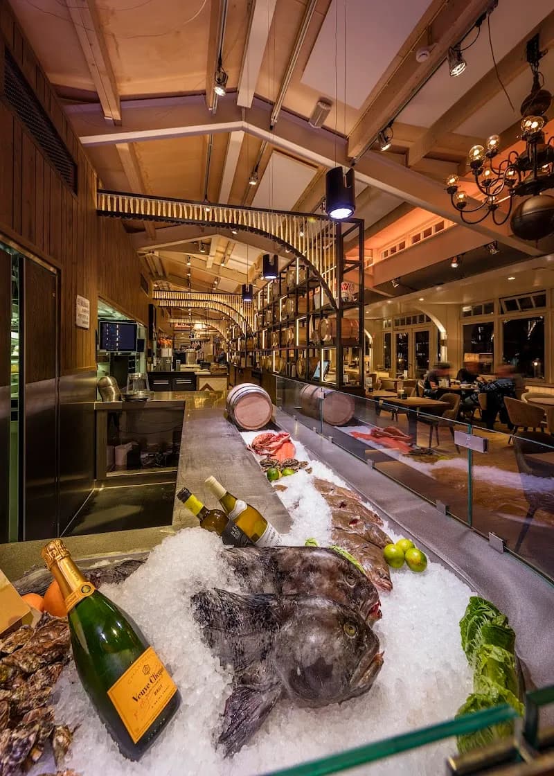 Strandpaviljoen Thalassa dutch restaurant in Haarlem, NH