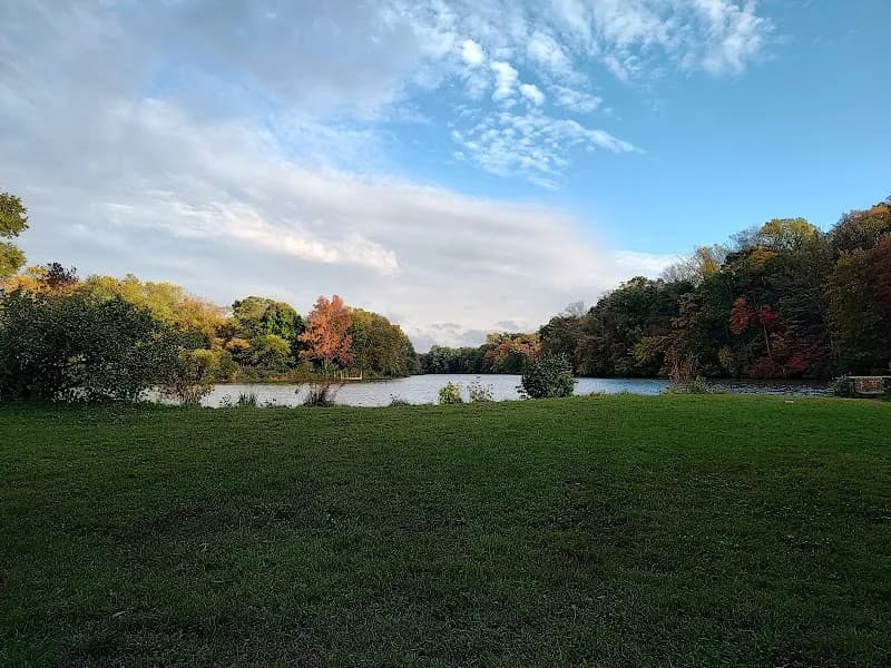 Strawbridge Lake Park park in Moorestown, NJ