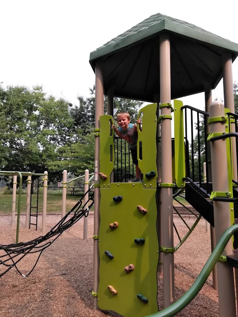 View of Summerlake City Park in Tigard, OR