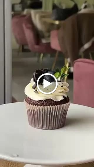 View of Sweet Dreams Ice Cream Parlor in Érd, Budapest