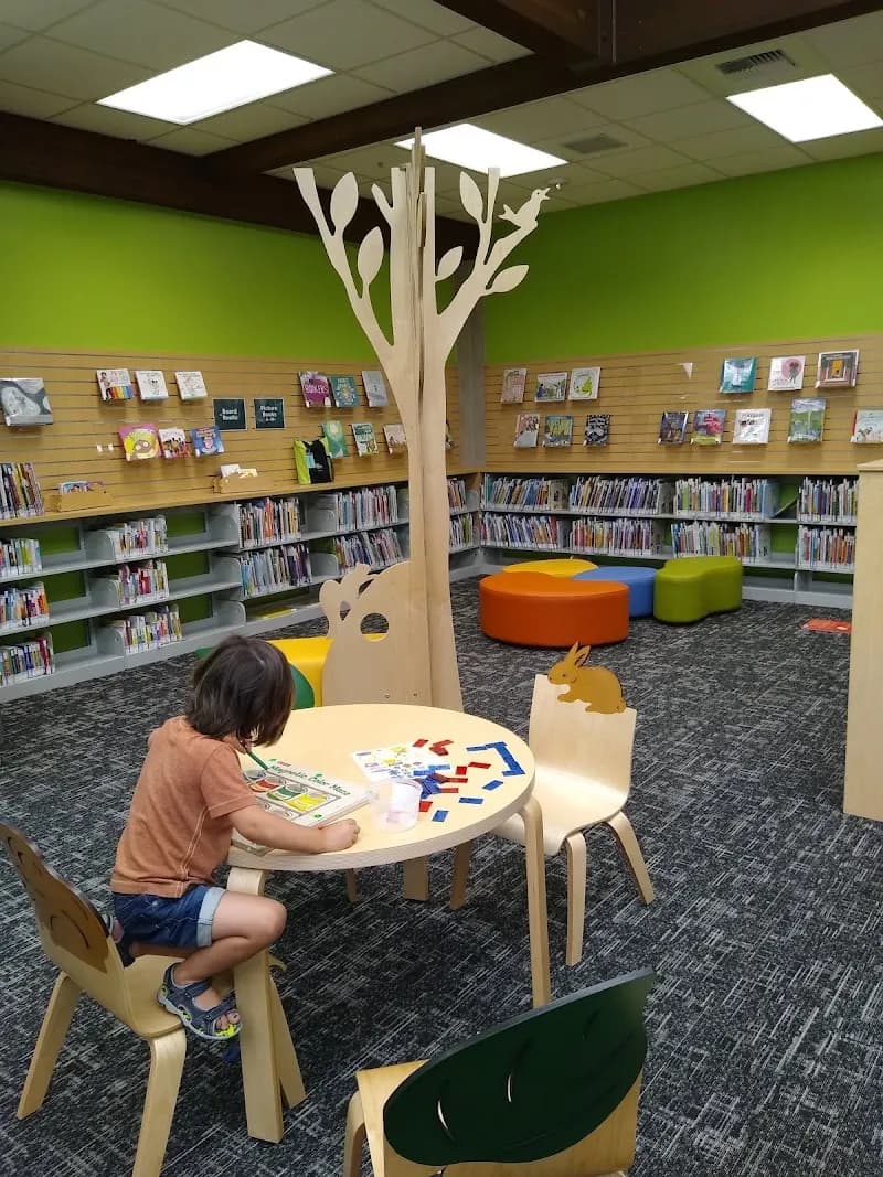 View of Sylvan Oaks Library in Citrus Heights, CA
