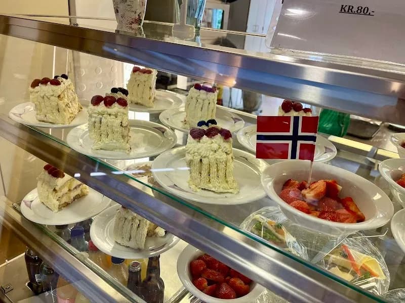 View of Tåsen seniorsenter in Grorud, Oslo