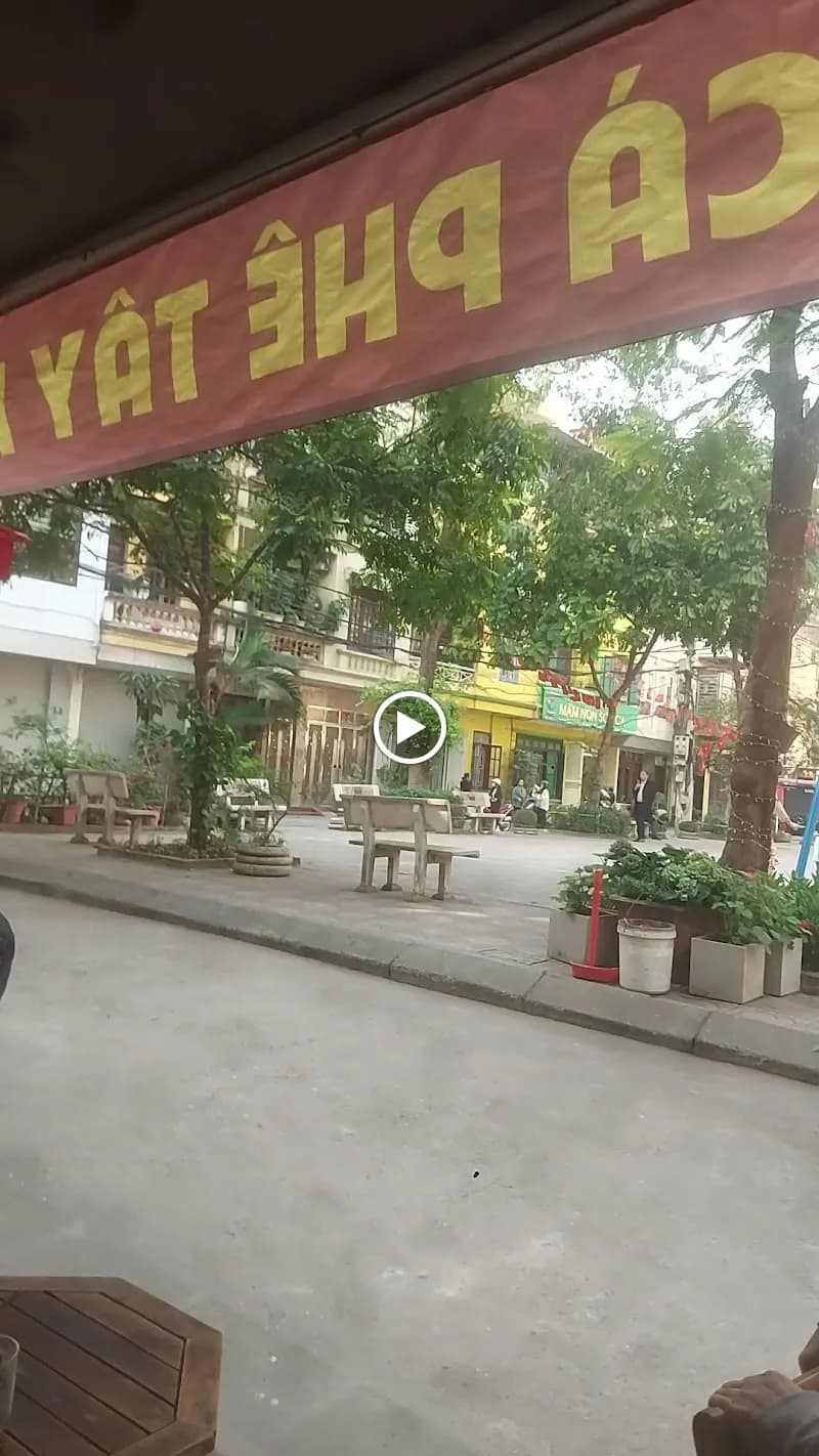View of Tây Sơn Market & Neighborhood Cafes in Thanh Xuân, HN