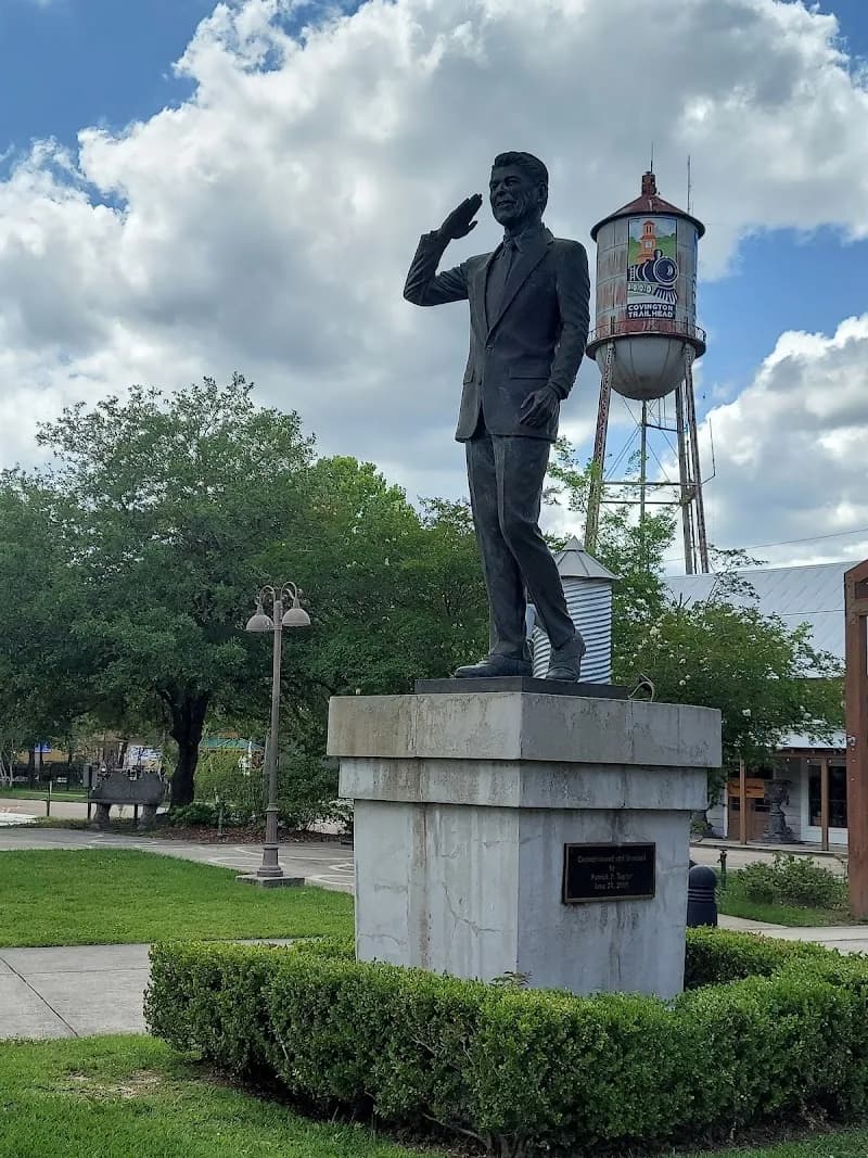 Tammany Trace - Covington Trailhead park in Covington, LA