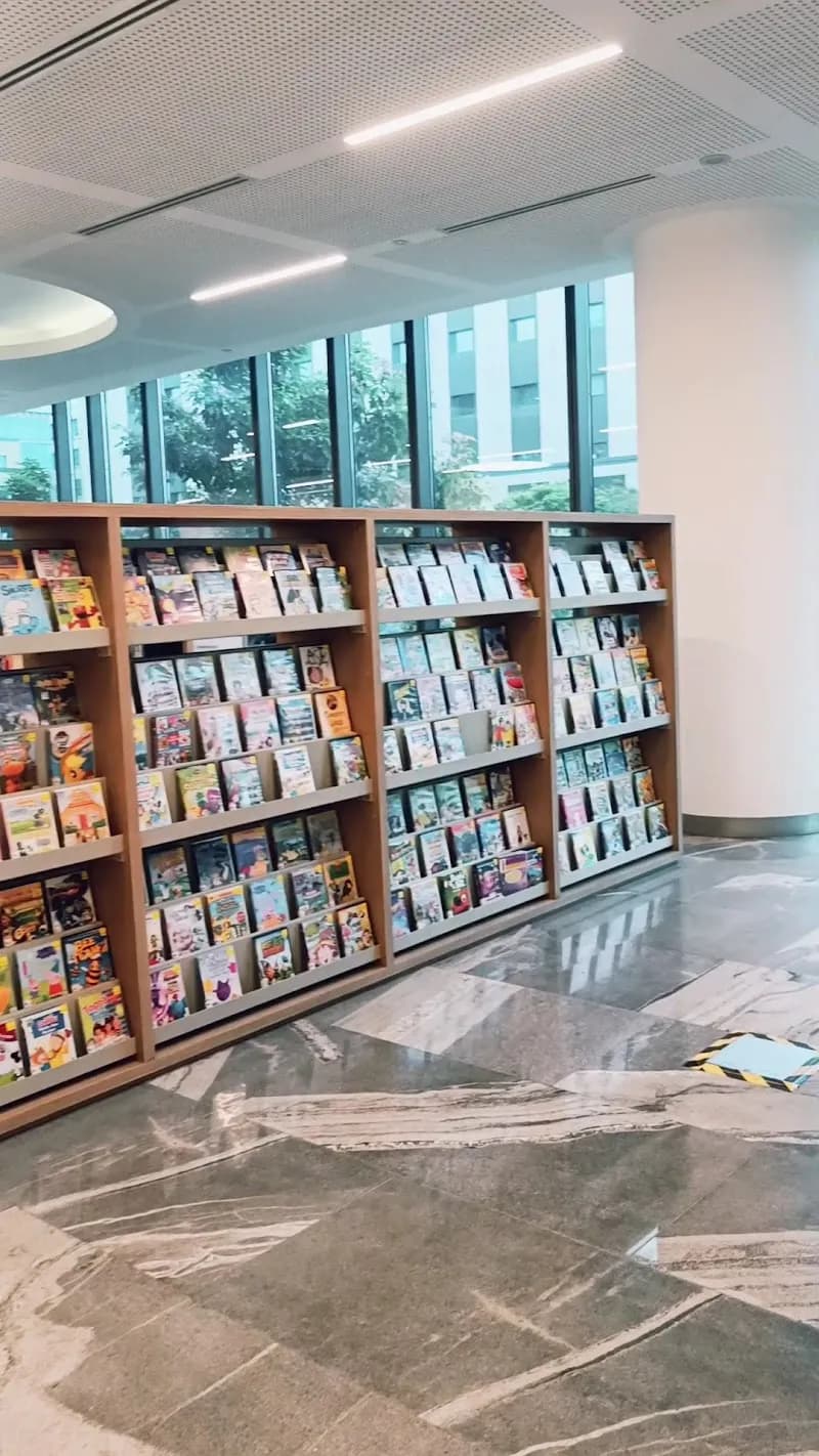 View of Tampines Library in Tampines, SG