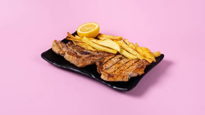 View of Taverna Psaropoulos in Marousi, AT