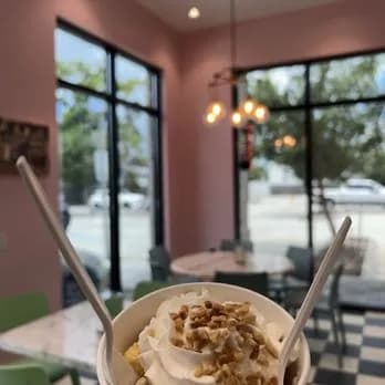 View of The Creole Creamery in Old Metairie, LA