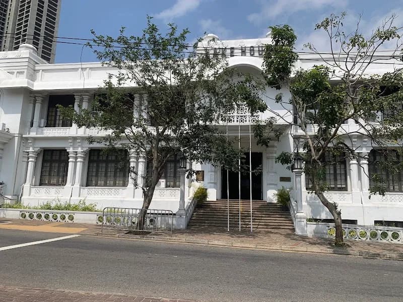 The Lakehouse cafe in Colombo 5, WP