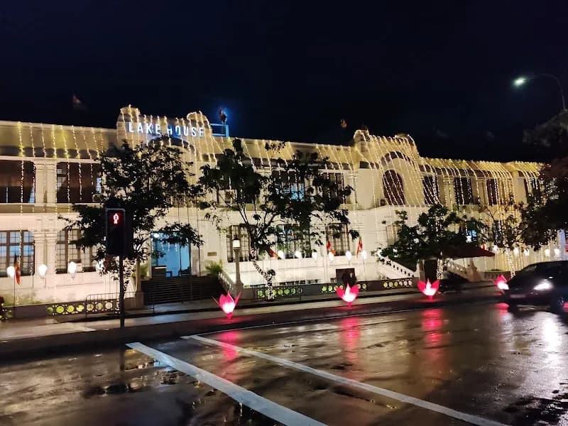View of The Lakehouse in Colombo 5, WP