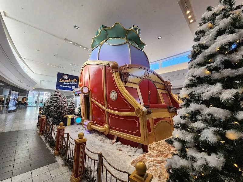 View of The Mall at Green Hills in Green Hills, TN