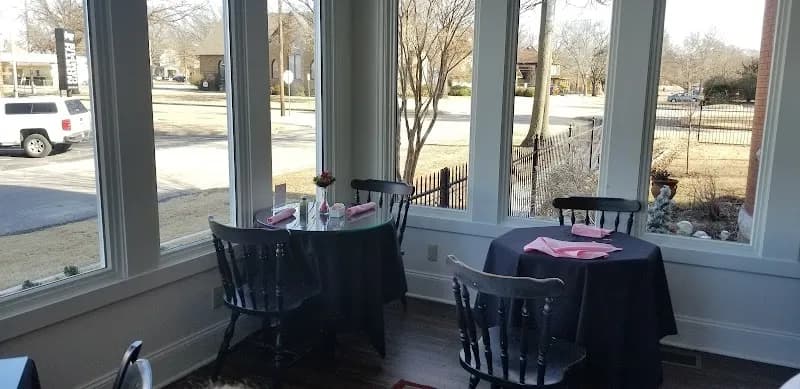 The Pink House restaurant in Claremore, OK