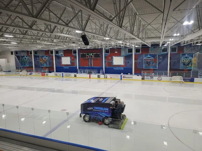 The Ponds of Brookfield Ice Arena ice skating rink in Brookfield, IL