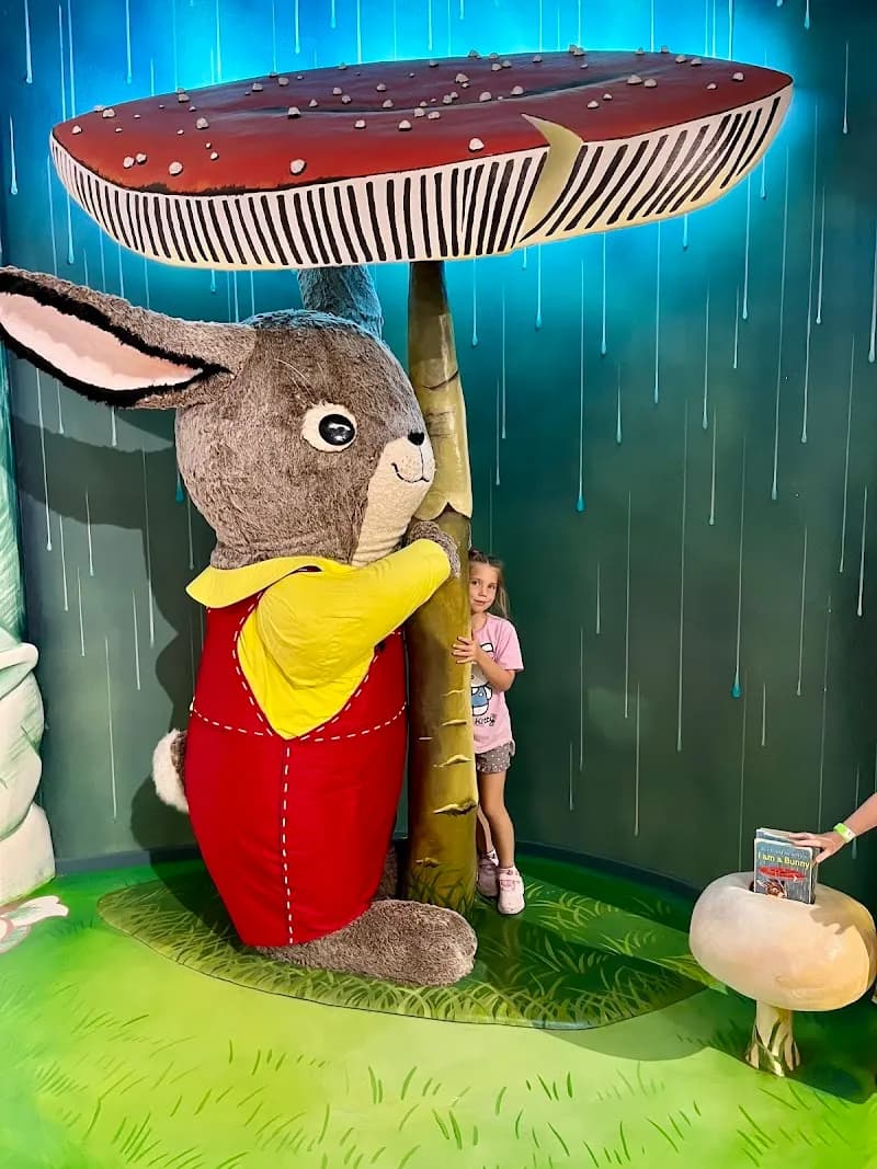 View of The Rabbit hOle in Kansas City, MO