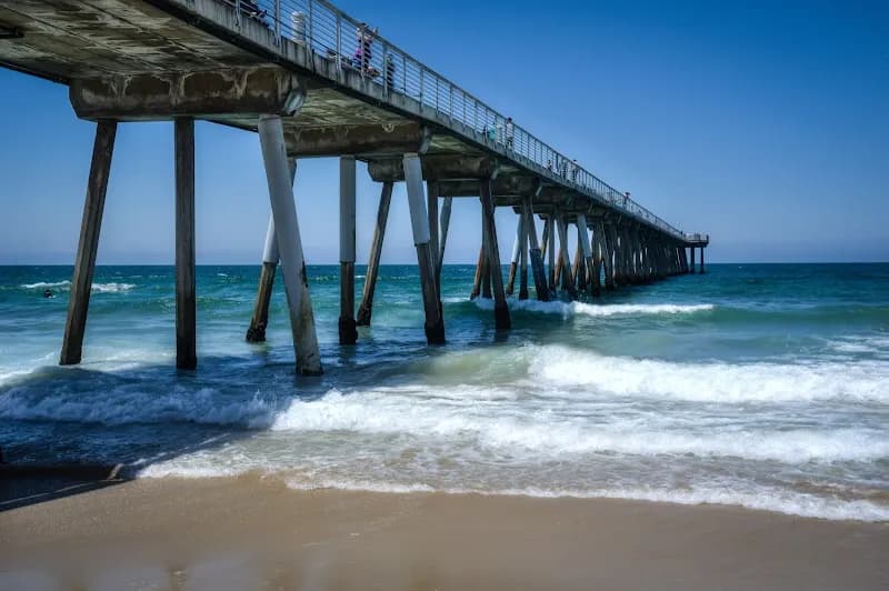 View of The Strand in Manhattan Beach, CA