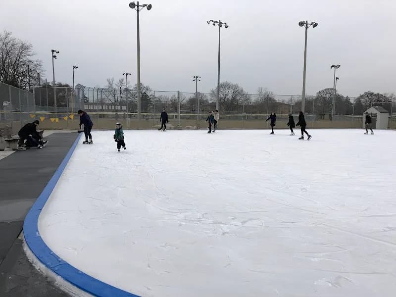 View of The Trafalgar Tavern Ice Cream & Parlour in Oakville, ON