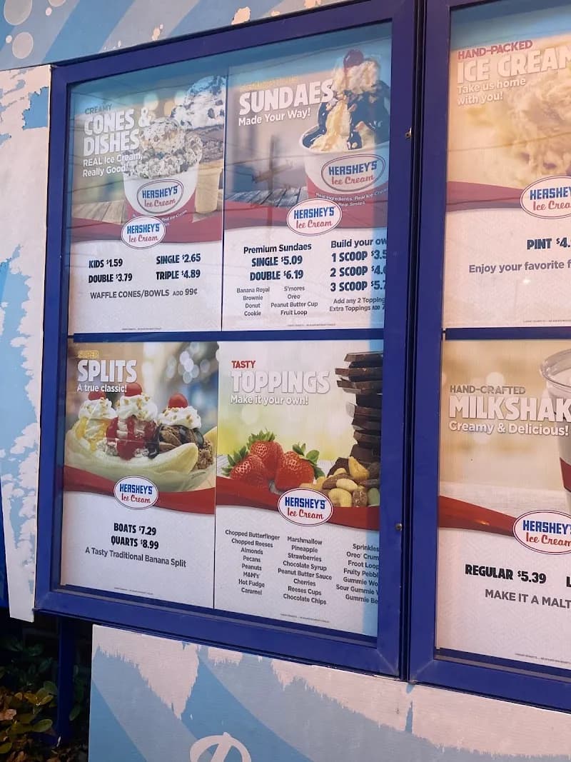 View of Tina's Ice Cream Parlor in Chalmette, LA