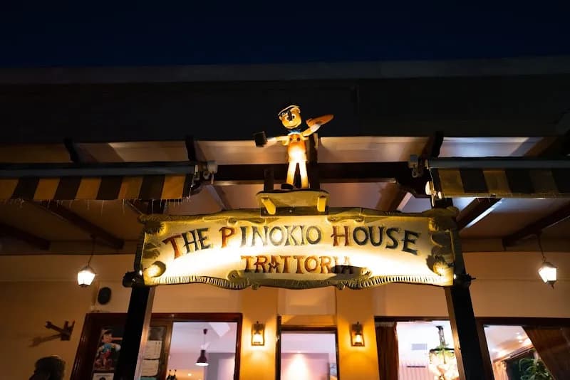 To Kokkino Traperko Restaurant restaurant in Pallini, AT