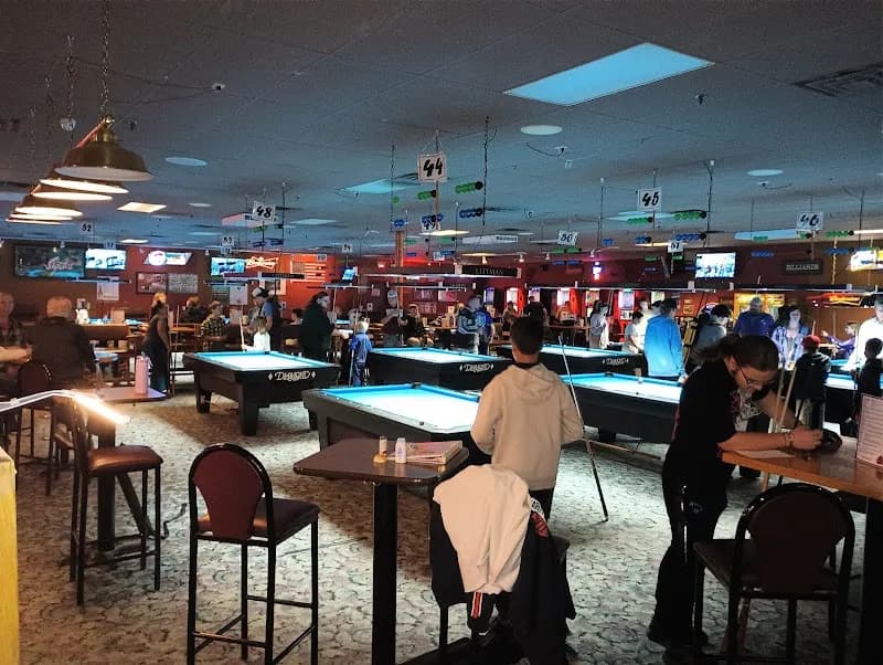 View of Towne & Country Shopping Center in Cumberland, IN