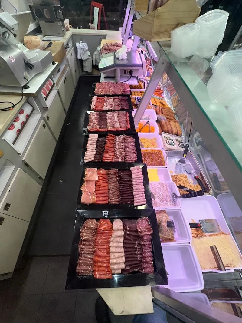 View of Tradition Has in Boulogne-Billancourt, IDF